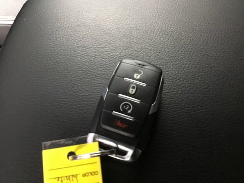 Used 2023 RAM 1500 Big Horn AWD/4WD image 10