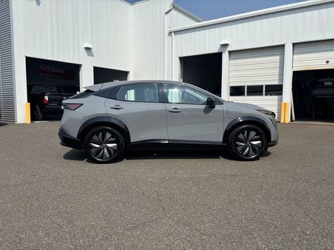 Used 2024 Nissan Ariya AWD image 8