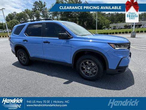 New 2025 Honda Pilot TrailSport image 1