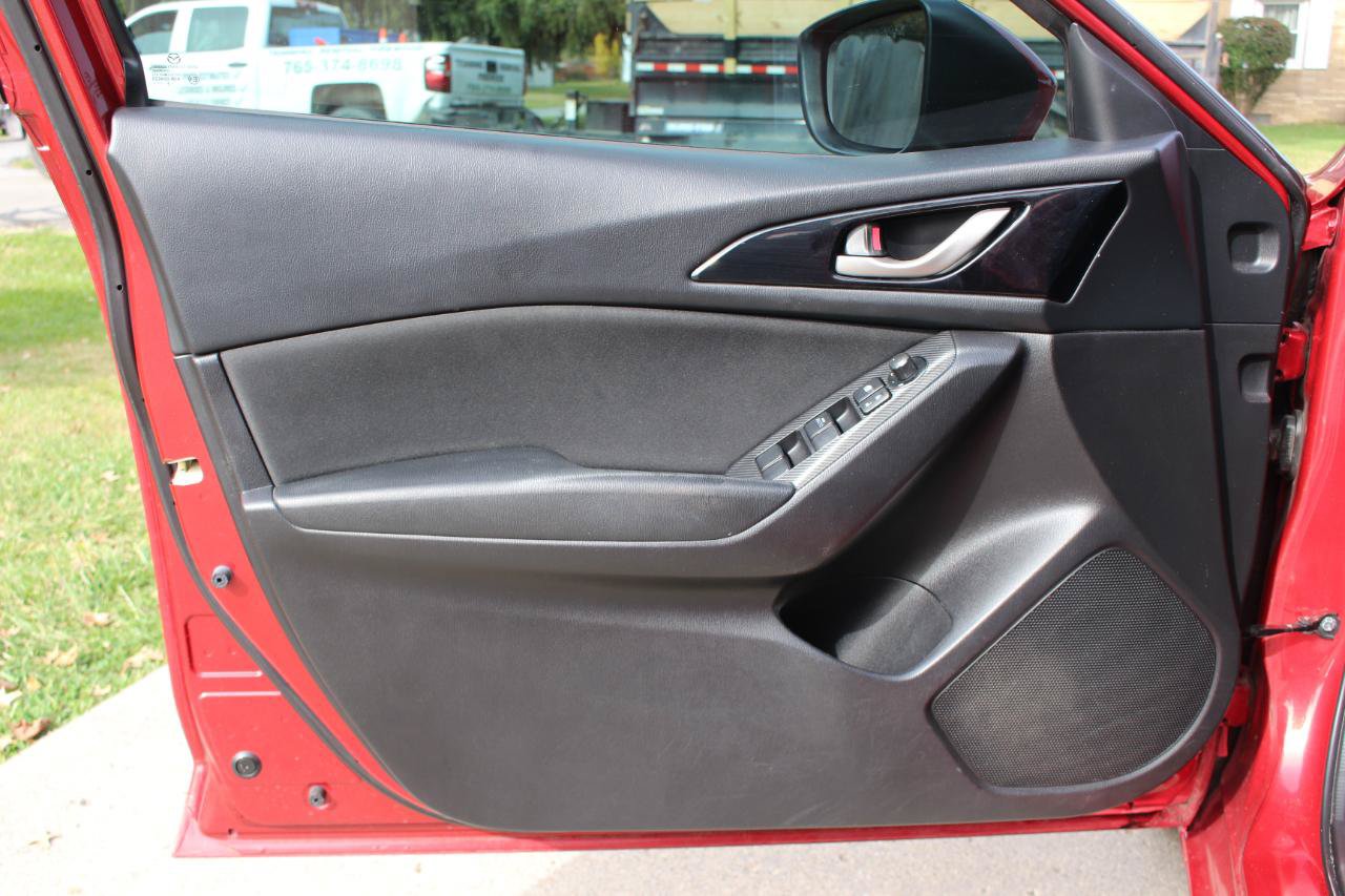 Used 2016 MAZDA MAZDA3 i Touring FWD image 12