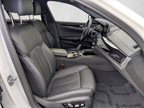 Used 2019 BMW M550i xDrive w/ Premium Package image 23