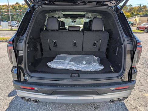 New 2026 Chevrolet Traverse Z71 w/ Driver Confidence Package image 12