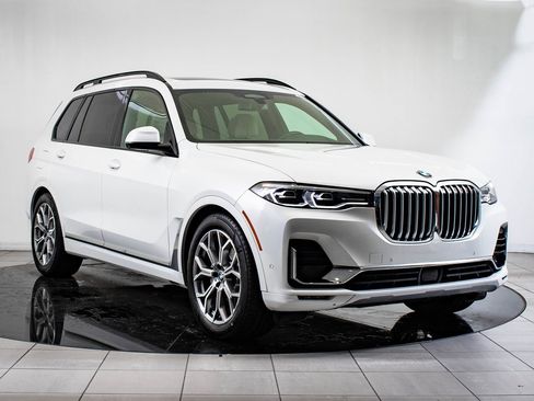 Used 2021 BMW X7 xDrive40i w/ Premium Package image 5