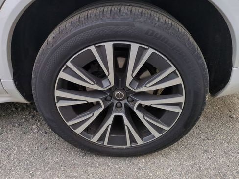 Used 2021 Volvo XC90 T6 Momentum image 10