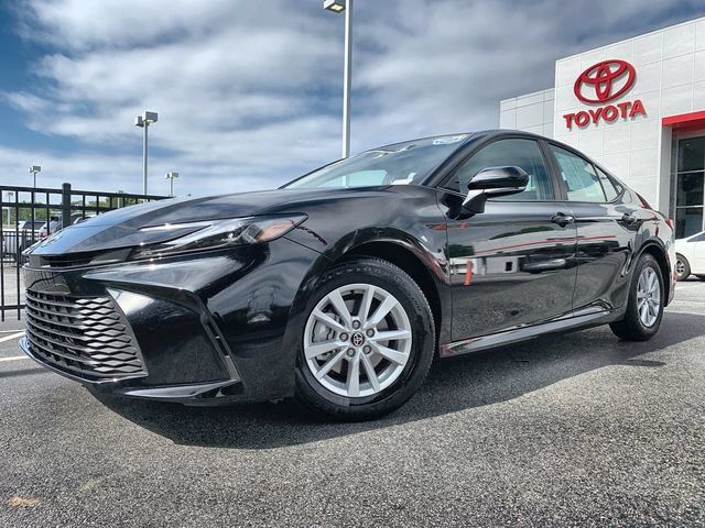 Used 2026 Toyota Camry LE FWD image 4