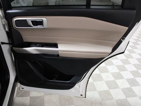 Used 2022 Ford Explorer XLT w/ Equipment Group 202A image 33