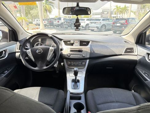 Used 2013 Nissan Sentra SR FWD image 10