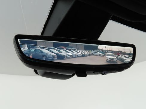 Used 2023 Chevrolet Traverse Premier AWD/4WD image 18