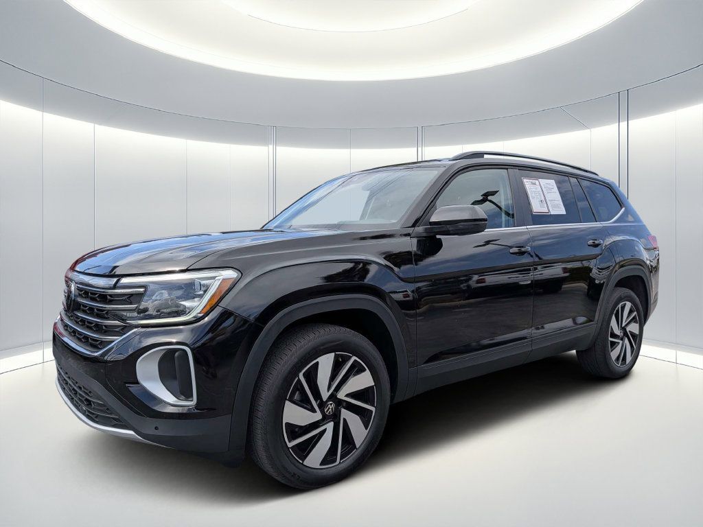 Used 2025 Volkswagen Atlas SE FWD image 8