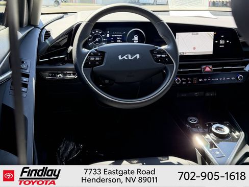 Used 2025 Kia Niro Wind FWD image 8