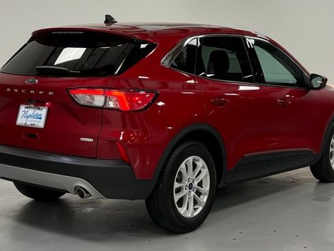 Used 2020 Ford Escape SE FWD image 3