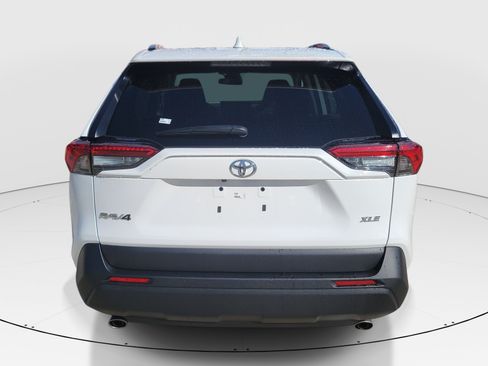 Certified 2025 Toyota RAV4 XLE w/ Convenience Package FWD image 6