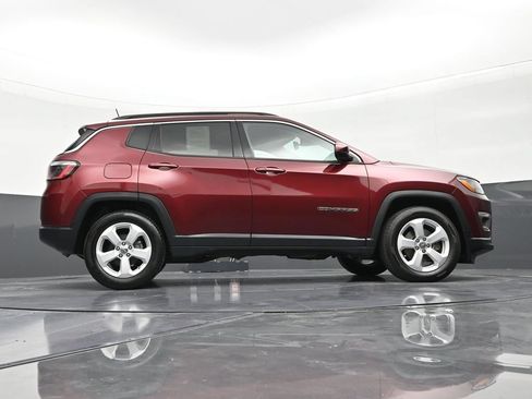 Used 2021 Jeep Compass Latitude FWD image 25