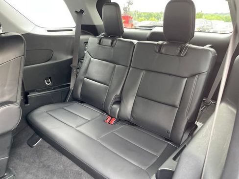 Used 2023 Ford Explorer XLT w/ Equipment Group 202A AWD/4WD image 28