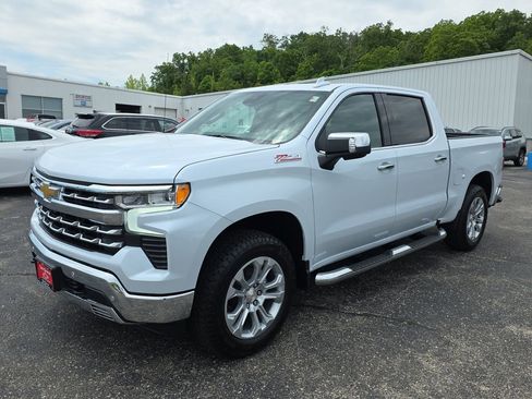 New 2026 Chevrolet Silverado 1500 LTZ w/ Z71 Off-Road Package AWD/4WD image 4