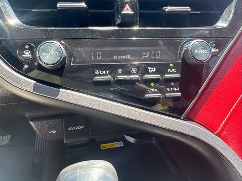Used 2022 Toyota Camry XSE FWD image 14