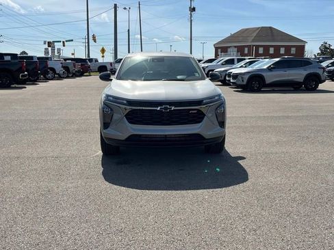 New 2026 Chevrolet Trax RS w/ Driver Confidence Package image 10