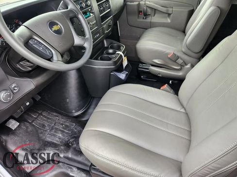 New 2025 Chevrolet Express 2500 Extended RWD image 5