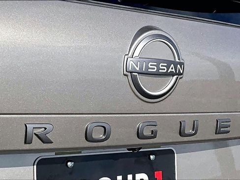 New 2026 Nissan Rogue Platinum image 15