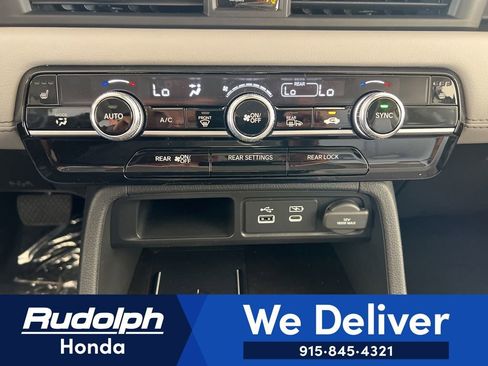 New 2025 Honda Pilot Touring image 39