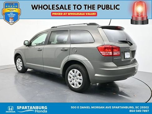 Used 2019 Dodge Journey SE image 8