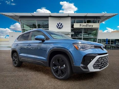 New 2026 Volkswagen Taos SE FWD image 1