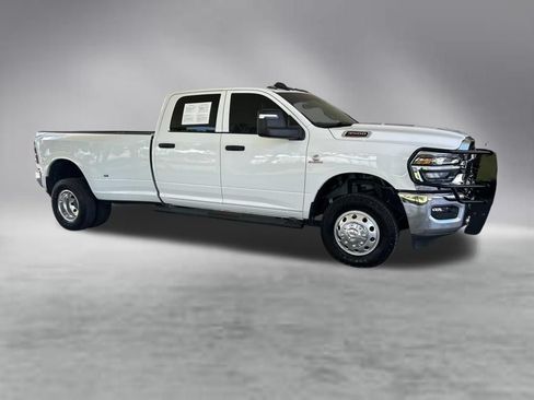 Used 2025 RAM 3500 Tradesman AWD/4WD image 2