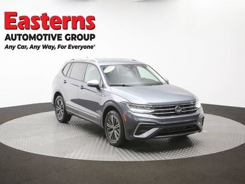 Used 2024 Volkswagen Tiguan Wolfsburg Edition FWD image 47