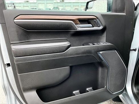 Used 2023 Chevrolet Silverado 1500 LT image 9