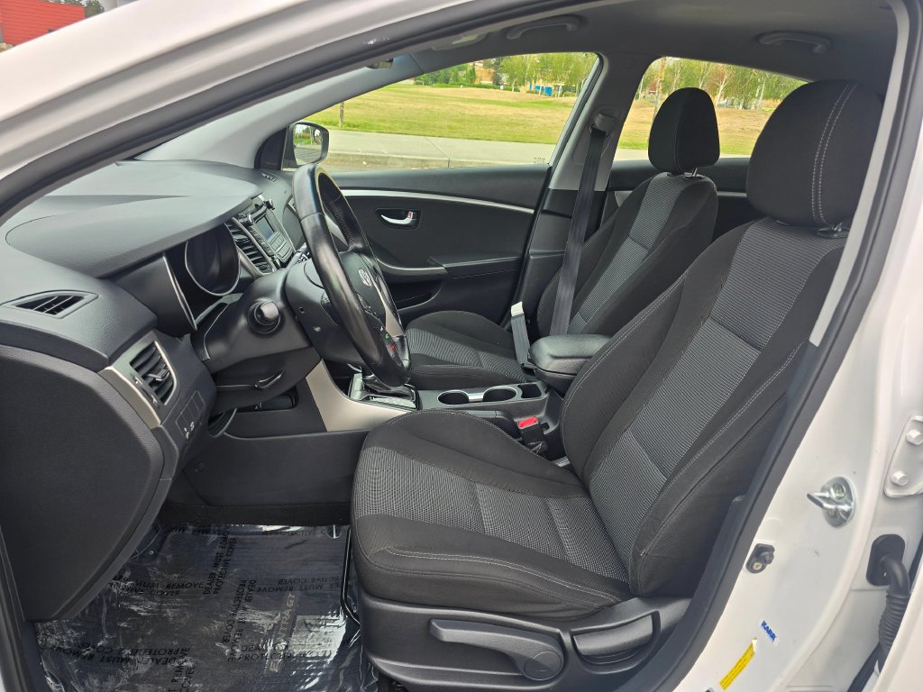 Used 2013 Hyundai Elantra GT w/ Touch & Go Pkg FWD image 11