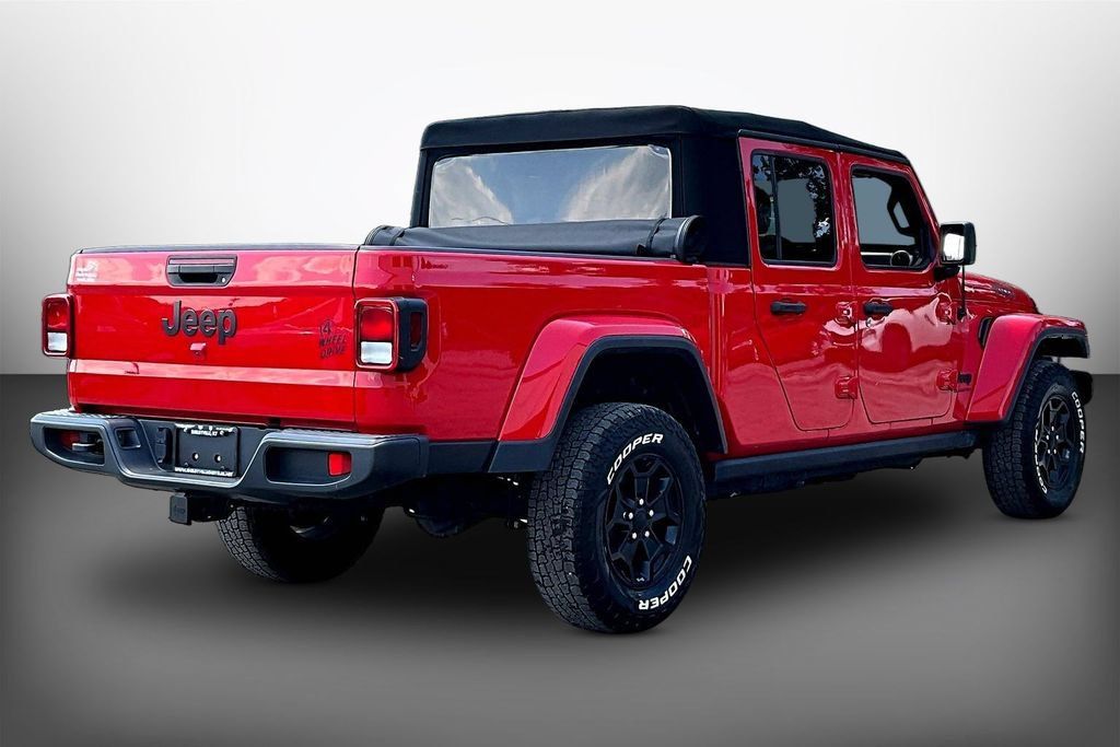 Used 2022 Jeep Gladiator Sport AWD/4WD image 6