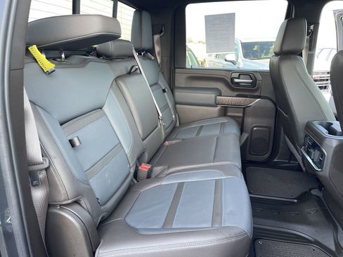 Used 2023 GMC Sierra 2500 Denali w/ Denali Ultimate Package image 28