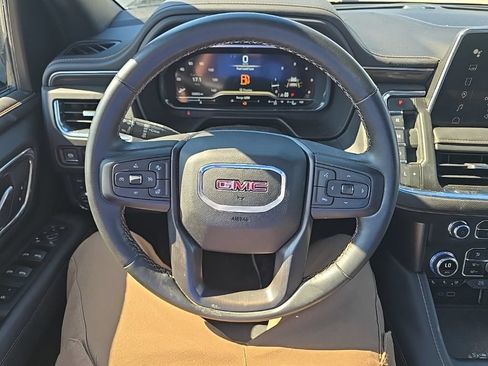 Used 2024 GMC Yukon XL AT4 w/ AT4 Premium Plus Package AWD/4WD image 24