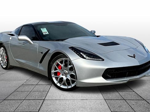 Used 2019 Chevrolet Corvette Stingray Coupe w/ Battery Protection Package image 2