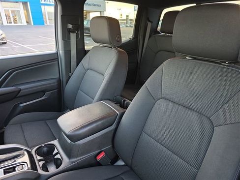Used 2023 Chevrolet Colorado LT w/ LT Convenience Package II image 18