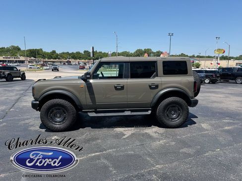 Used 2025 Ford Bronco Badlands AWD/4WD image 6