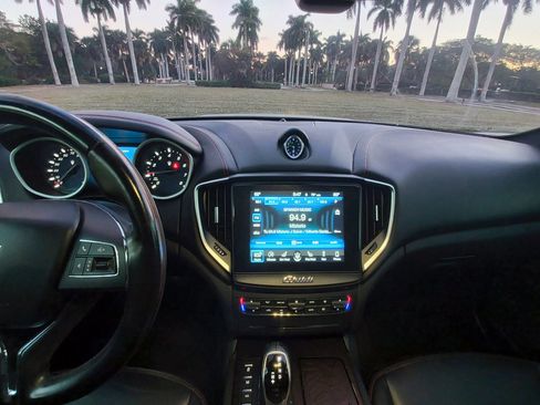 Used 2018 Maserati Ghibli S Q4 image 19