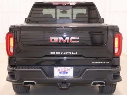Used 2022 GMC Sierra 1500 Denali w/ Denali Reserve Package image 9