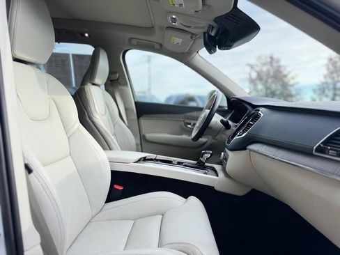 Used 2022 Volvo XC90 T6 Inscription w/ Climate Package image 18