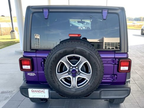 Used 2023 Jeep Wrangler Sport S image 7