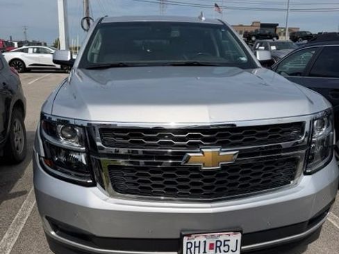 Used 2019 Chevrolet Suburban LT AWD/4WD image 2
