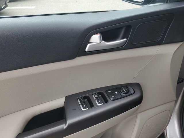 Used 2020 Kia Sportage LX FWD image 19