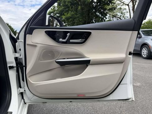 Used 2025 Mercedes-Benz C 300 4MATIC Sedan image 12
