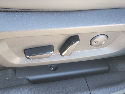 New 2026 Mitsubishi Outlander SE image 21