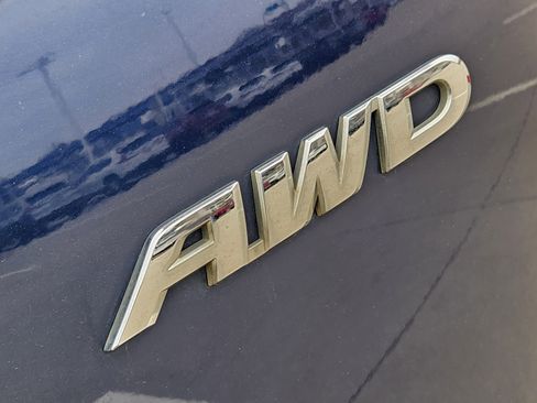 Used 2015 Honda CR-V LX image 12