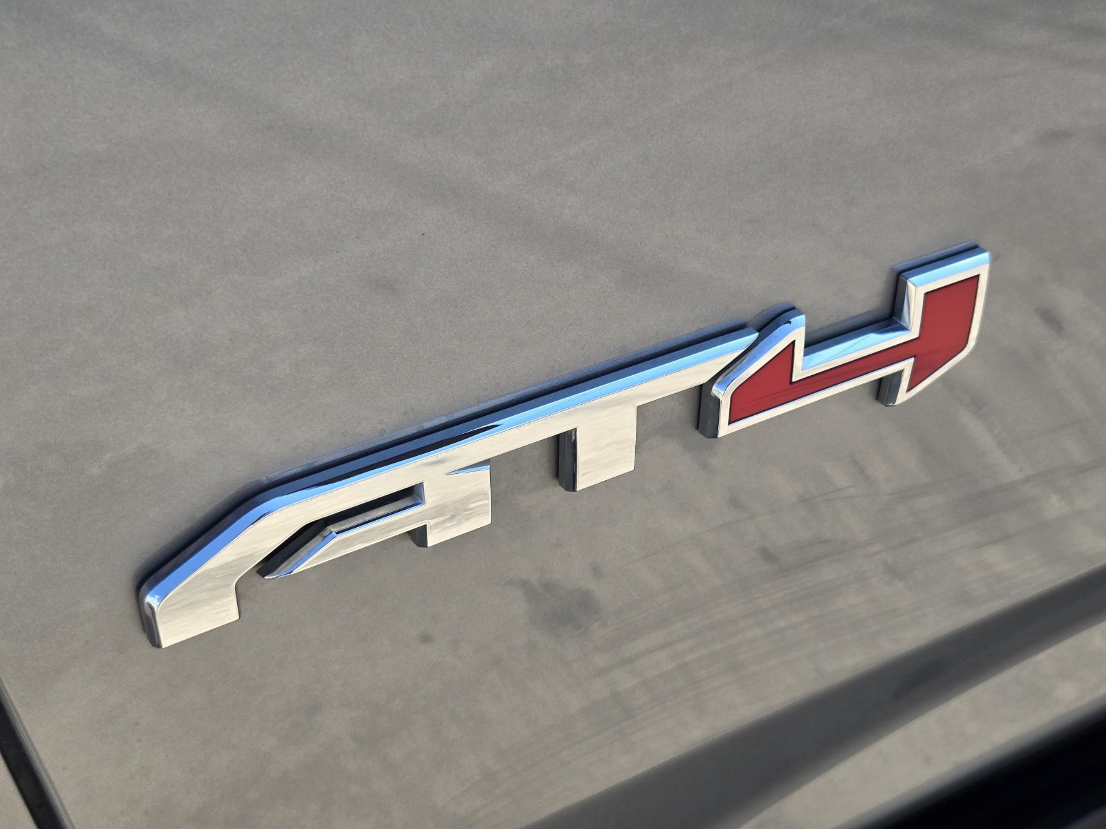 Used 2024 GMC Yukon AT4 w/ AT4 Premium Package AWD/4WD image 11