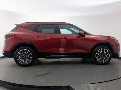 Used 2025 Chevrolet Blazer RS FWD image 9