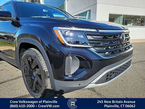 New 2026 Volkswagen Atlas Cross Sport SE image 3