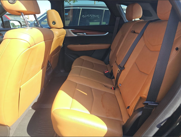 Used 2024 Cadillac XT5 Premium Luxury w/ Technology Package FWD image 10