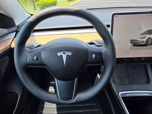 Used 2022 Tesla Model 3 Long Range AWD/4WD image 29